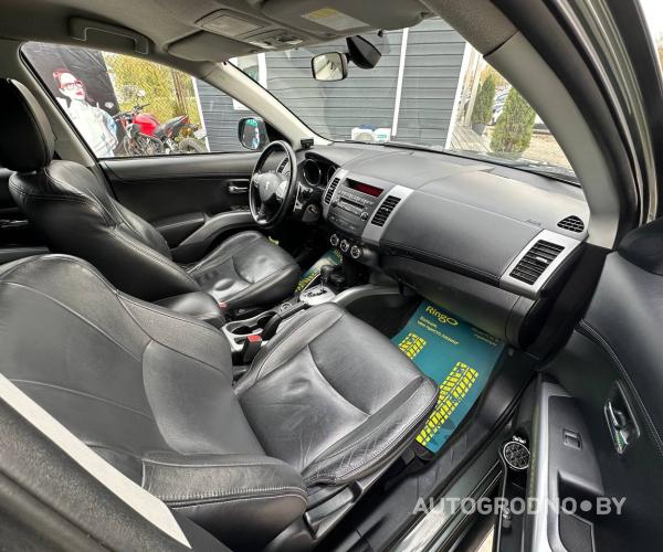 https://autogrodno.by/media/com_expautospro/images/big/_68f7963796993.jpg