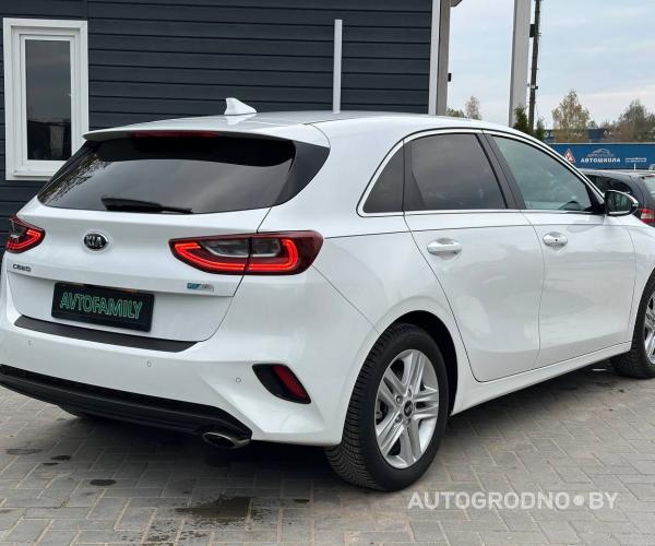 https://autogrodno.by/media/com_expautospro/images/big/_68fa058f05fe0.jpg