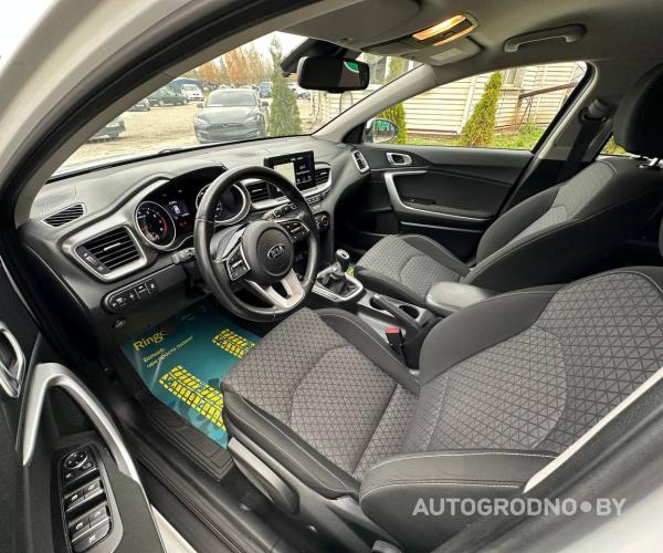https://autogrodno.by/media/com_expautospro/images/big/_68fa058f6dfdb.jpg