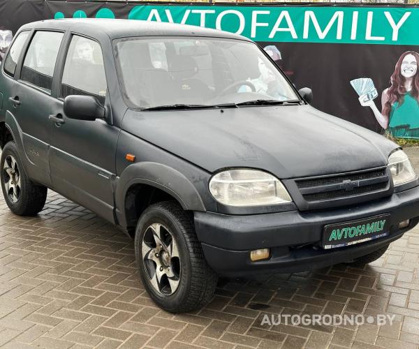 Chevrolet Niva  2004