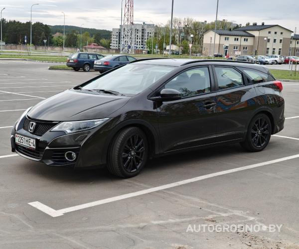 https://autogrodno.by/media/com_expautospro/images/big/avtomobili_honda_civic_68447dbbdf43c.jpg