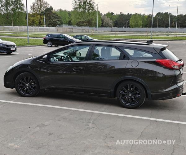https://autogrodno.by/media/com_expautospro/images/big/avtomobili_honda_civic_68447dbc1e900.jpg