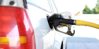 Директор и водитель 2 года воровали топливо предприятия. В итоге – сроки, штрафы и конфискация личного авто