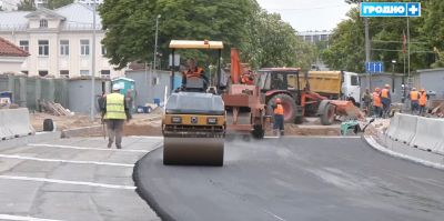 Реконструкция моста через Юрисдику в Гродно находится на завершающем этапе. Сейчас там укладывают асфальт