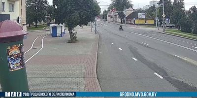 Рано утром в Гродно задержали мотоциклиста: на транспортном средстве не было номеров. Но на 5 лет его лишат прав не за это