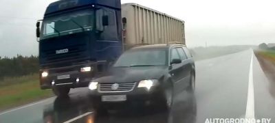 Превью фото к статье Неподалеку от Гродно водитель Passat начал затяжной обгон и никак не мог его завершить...
