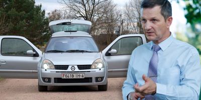 Гродненец 15 лет ездил на "карманной ракете" Renault Clio Sport: "Отняла немало здоровья, времени и денег"