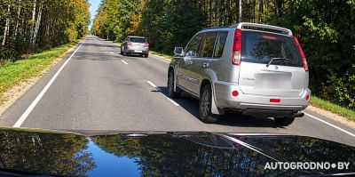 Возле Гродно во время обгона Nissan дважды ударил попутный автомобиль. Водитель пожалел виновника, а теперь не может его найти