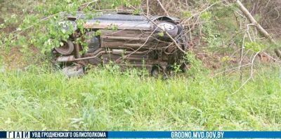 Под Лидой опрокинулся Peugeot. Пострадала пассажирка