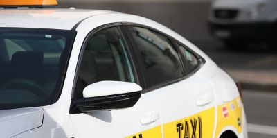 Что необходимо знать при заказе автомобиля-такси "от борта". Предупредили в Минтрансе