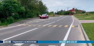 В Гродно подросток получил тяжелые травмы после падения с электросамоката