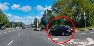Момент ДТП на Новом мосту в Гродно попал на видео: VW въехал в троллейбус. А что было дальше?