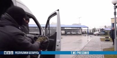 Трое россиян приехали в Гродно забрать 50 тыс долларов у пенсионерки. Их задержали в приграничье. Говорят, ничего не знали