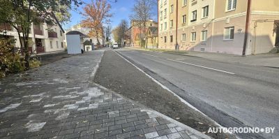 В центре Гродно отремонтировали остановку: там появился остановочный карман