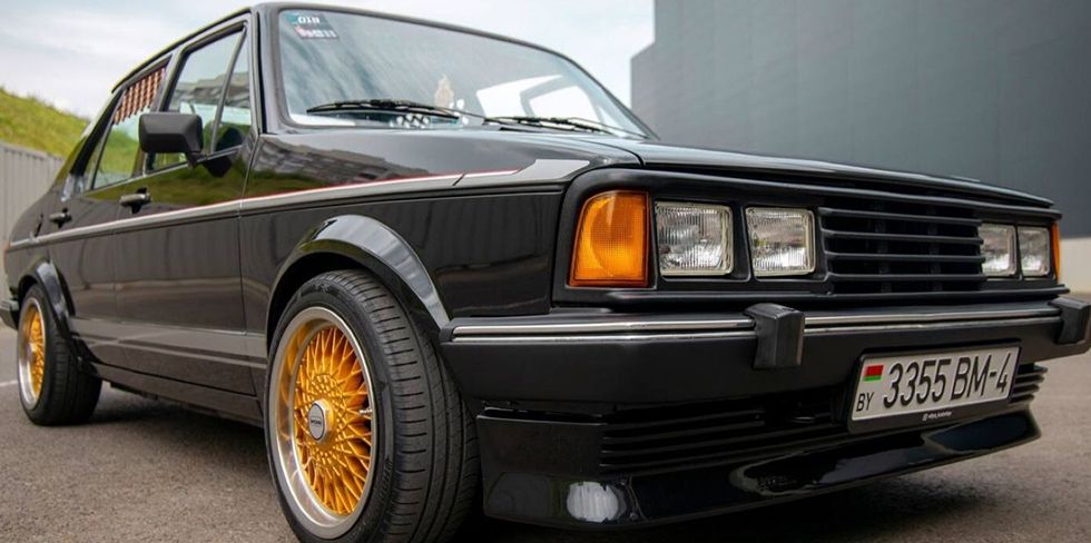 В Гродно есть Volkswagen Jetta 1983 года. Купили за $550, вложили еще 6 000. Владелец: "Для меня эта машина бесценна"