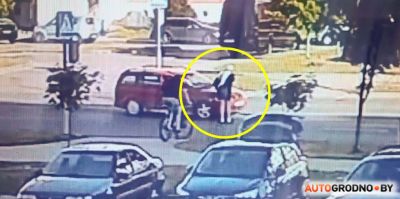 Сантиметр до ДТП с пешеходом в Гродно. Запись с камеры