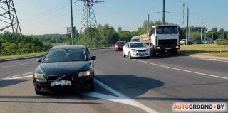 В Гродно ищут очевидцев ДТП на кольце Тавлая