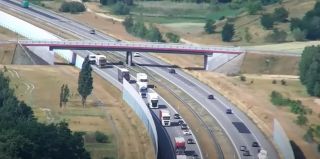 Полиция в Польше с дроном проверяет, как фуры выполняют запрет на опережение друг друга