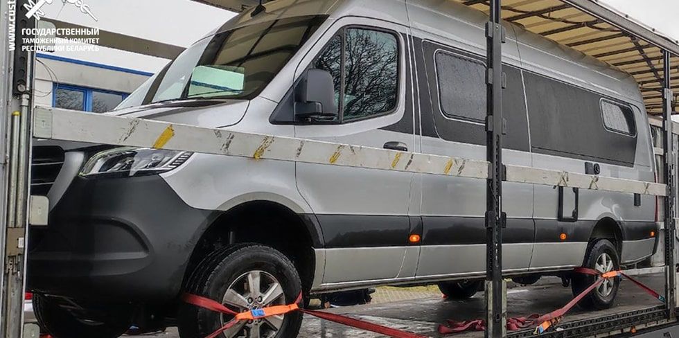 Сколько стоит свежий Mercedes Sprinter? В документах значилась одна сумма, таможня насчитала в 3 раза больше