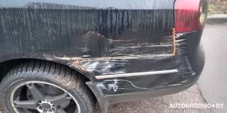 Гродненцу жестко побили автомобиль во дворах на Врублевского, 72. Вознаграждение