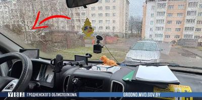 В Гродно мужчина повредил дверь, ударил женщину, разбил стекло скорой помощи. Дебошира задержали