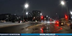 Водителя Peugeot привлекли к ответственности по видео из чат-бота милиции Гродно. И сразу по трем нарушениям