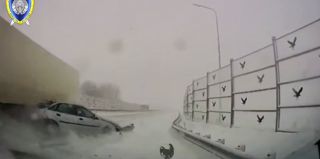 В крупном ДТП под Смолевичами погибла девушка. Следователи работают на месте происшествия