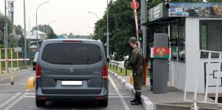 Автомобили должников, пересекающие белорусскую границу, будут передавать судебным исполнителям