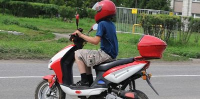 Ребенок за рулем: какой штраф грозит его родителям