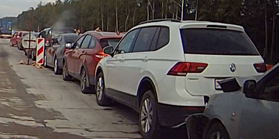 На трассе Р53 собрали "паровоз" из 9 автомобилей. Рекорд?