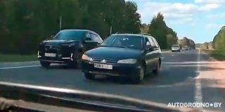 Так выглядит "второй день рождения": опаснейший обгон на дороге "Гродно - Гожа". Виновник установлен