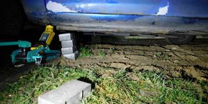 Придавило насмерть: так для белоруса закончился ремонт собственного автомобиля