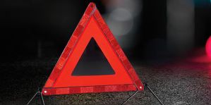 На Горького кто-то повредил световую опору. ГАИ Гродно ищет свидетелей