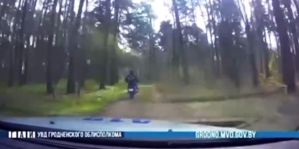 "Ну, без прав, но не пьяный же!" В Скиделе с погоней останавливали молодого бесправника на мопеде