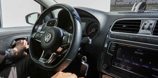 Липовые часы вождения и старые автодромы: прокуратура закрыла 4 автошколы