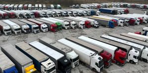 Официально: литовские фуры смогут выехать из Беларуси