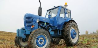 Почему советские тракторы были синими? Рассказал автомеханик