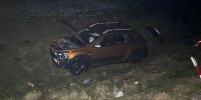 Роковую ошибку допустил 60-летний водитель на трассе М-6. Два автомобиля вылетели с дороги, погиб человек, трое в больнице