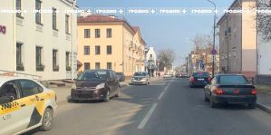 Как пропускают автомобиль газовой службы гродненские водители? Видео