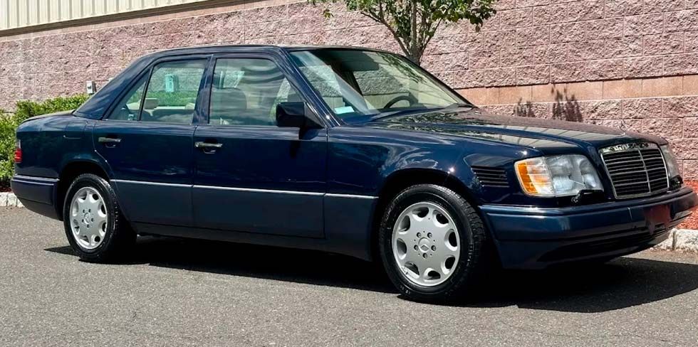 Рынок США сошел с ума? Дизельные Mercedes W124 с малым пробегом американцы покупают по цене двух квартир в Гродно