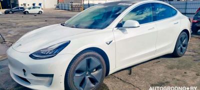 Превью фото к статье Как выглядит нашумевшая Tesla из США с "Тотальной потерей", которую американец нашел в Гродно...
