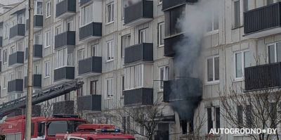 В Гродно на пожаре погибли три человека. Эвакуировать пришлось почти весь подъезд