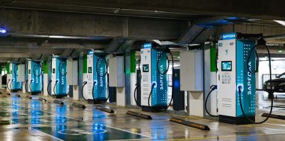 Сеть ЭЗС запускает ночной тариф. В Гродно такие зарядки есть на Тимирязева