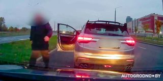Учителя на дорогах Гродно: "Остановил меня и стал бить по стеклу"