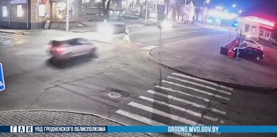 Светло как днем, а пешехода не заметил. В Сморгони на пешеходном переходе сбили женщину