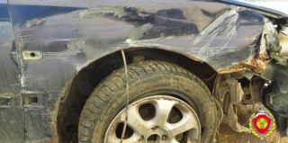 Два товарища вместе выпивали, потом один угнал автомобиль другого и въехал в стену. Ущерб устанавливали эксперты