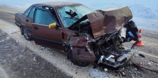 Салон в крови, стекло пробито: последствия столкновения AUDI с погрузчиком