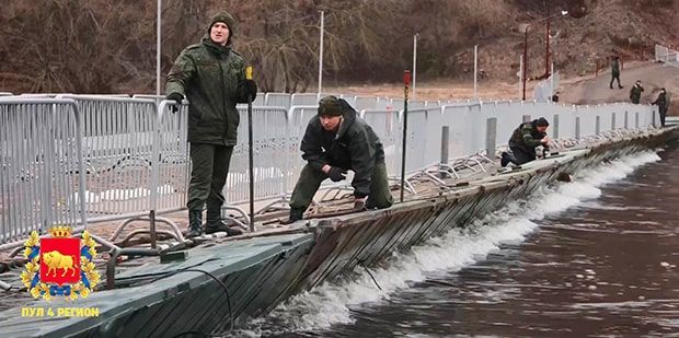 Военные во второй раз увеличивают длину понтонной переправы через Неман в Гродно