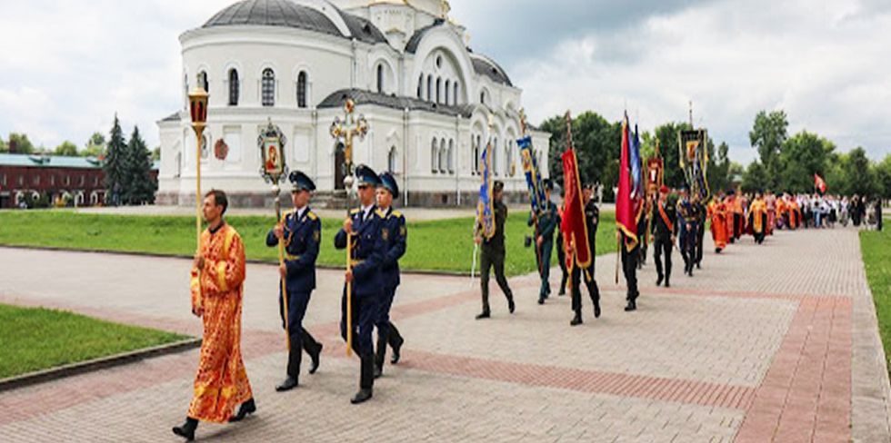 Крестный ход пройдет завтра в центре Гродно. Пешеходам и автомобилям придется подождать