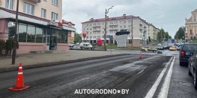 На Давыда Городенского в Гродно обновляют асфальт. Дорогу полностью не перекрывали